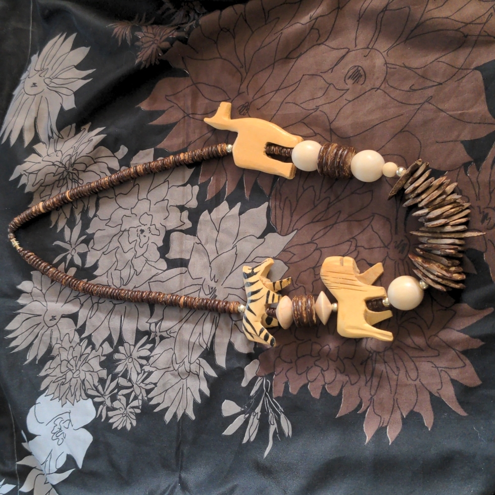 VTG Vintage Safari Animal Wood Necklace